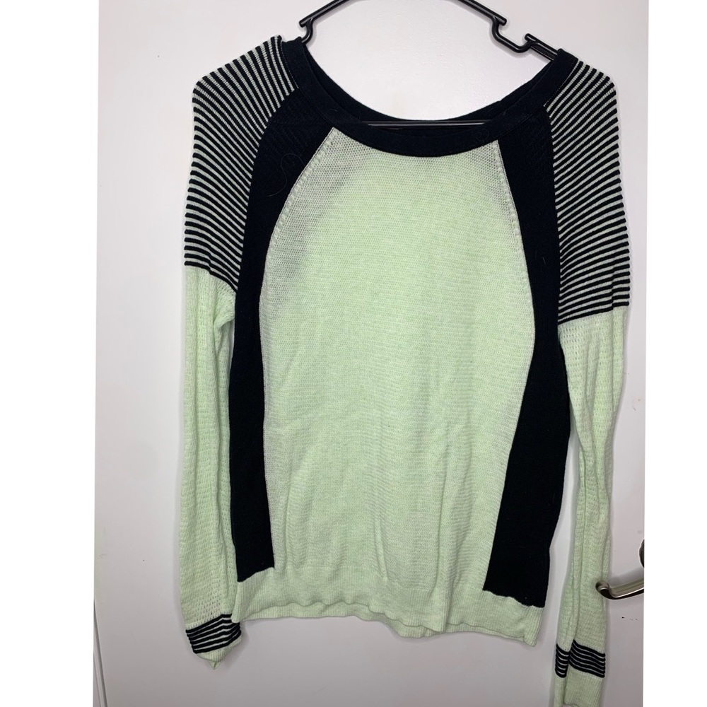 American eagle sweater